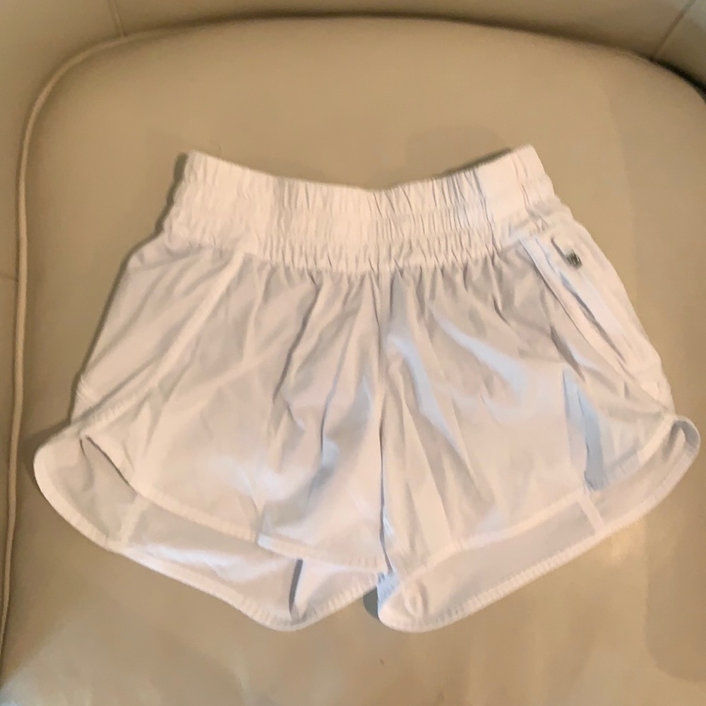 Lululemon tracker shorts - like new!